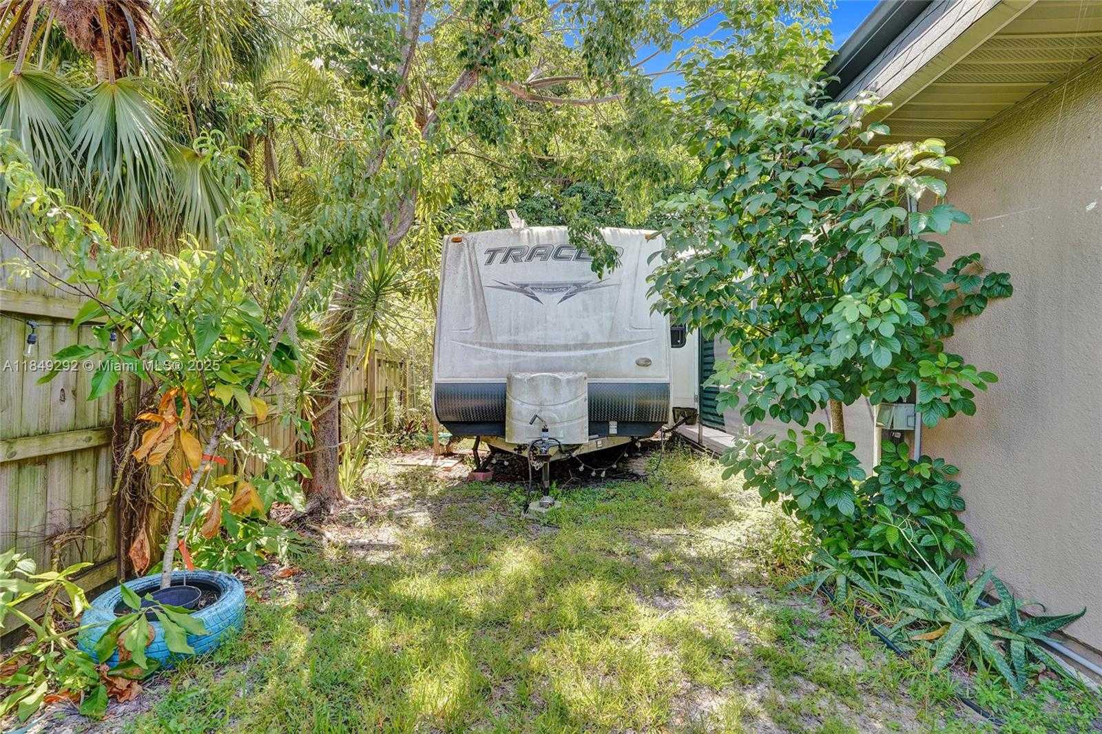 Small Image of 7811 NORTH WEST 75TH AVE, Tamarac Number 42