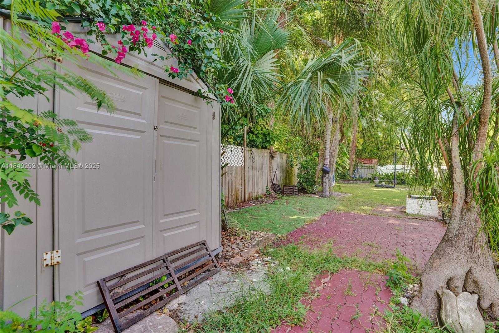 Small Image of 7811 NORTH WEST 75TH AVE, Tamarac Number 44