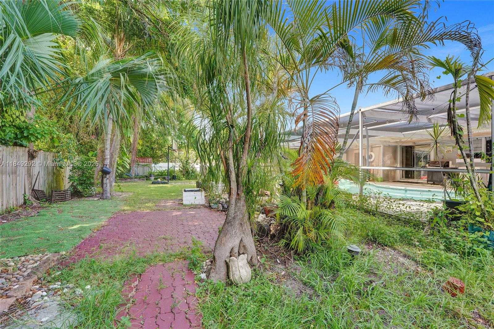 Small Image of 7811 NORTH WEST 75TH AVE, Tamarac Number 45