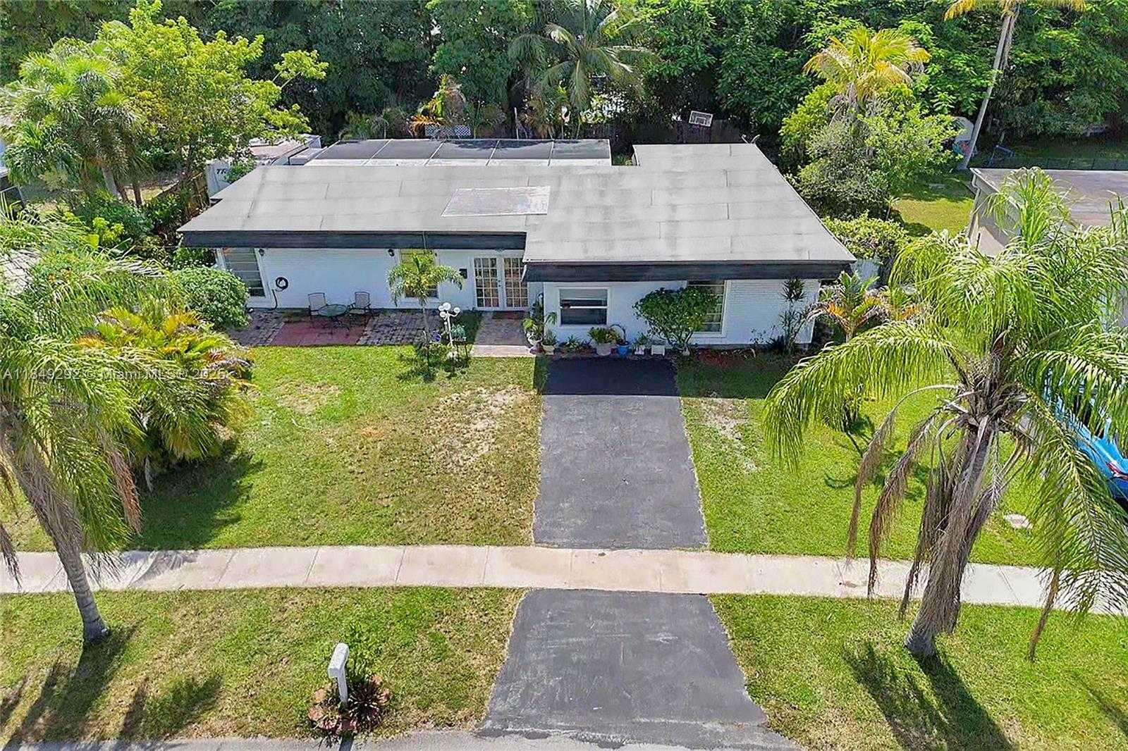 Small Image of 7811 NORTH WEST 75TH AVE, Tamarac Number 54