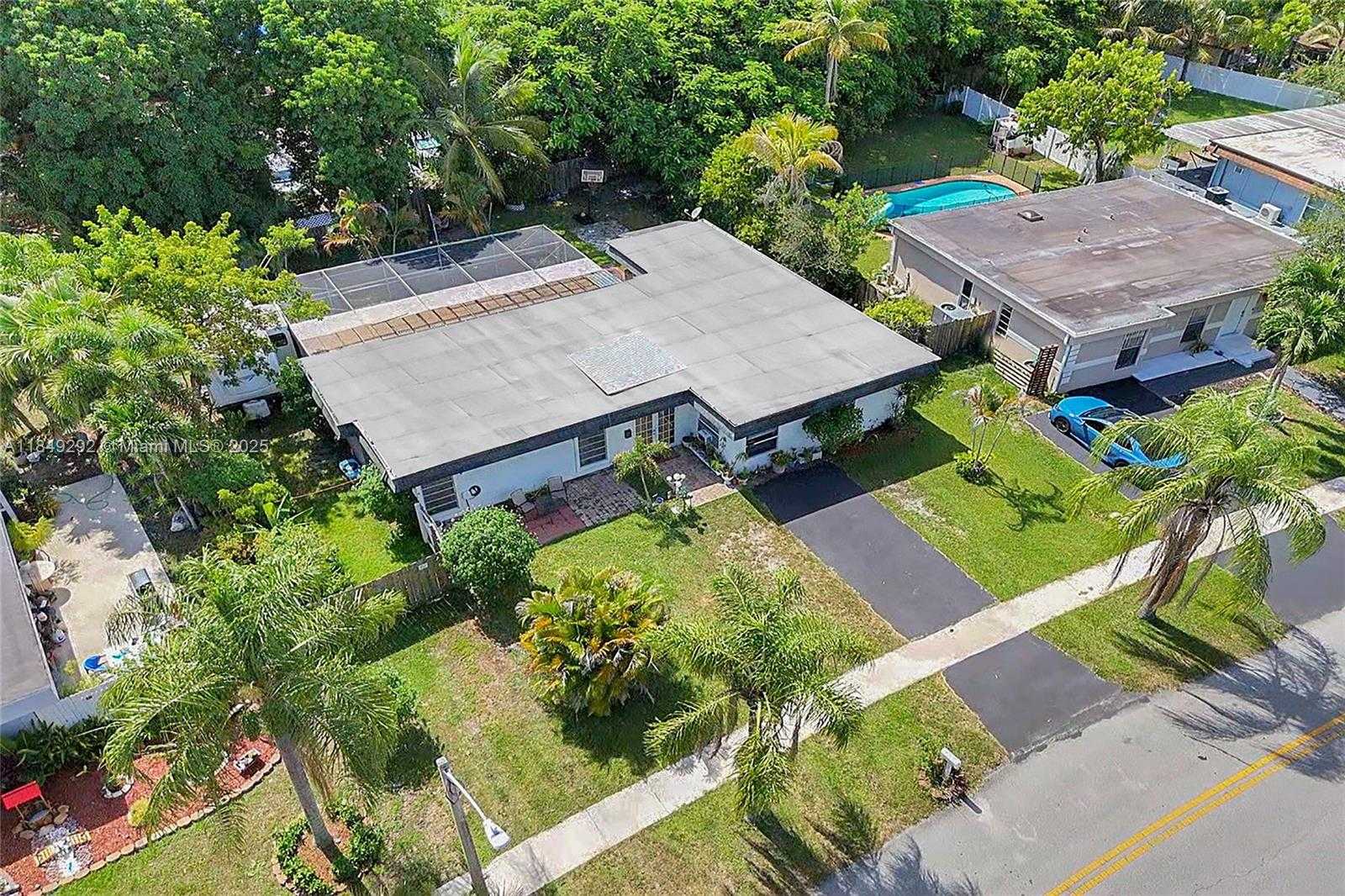 Small Image of 7811 NORTH WEST 75TH AVE, Tamarac Number 56
