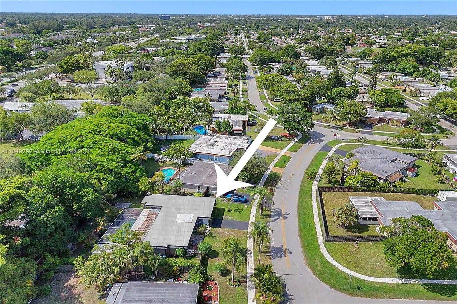Small Image of 7811 NORTH WEST 75TH AVE, Tamarac Number 60