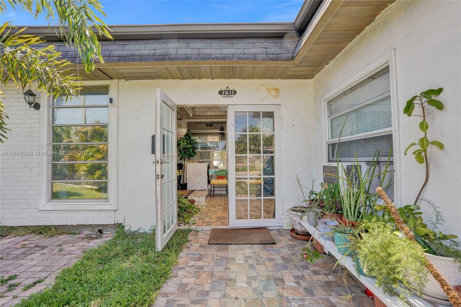 Small Image of 7811 NORTH WEST 75TH AVE, Tamarac Number 8