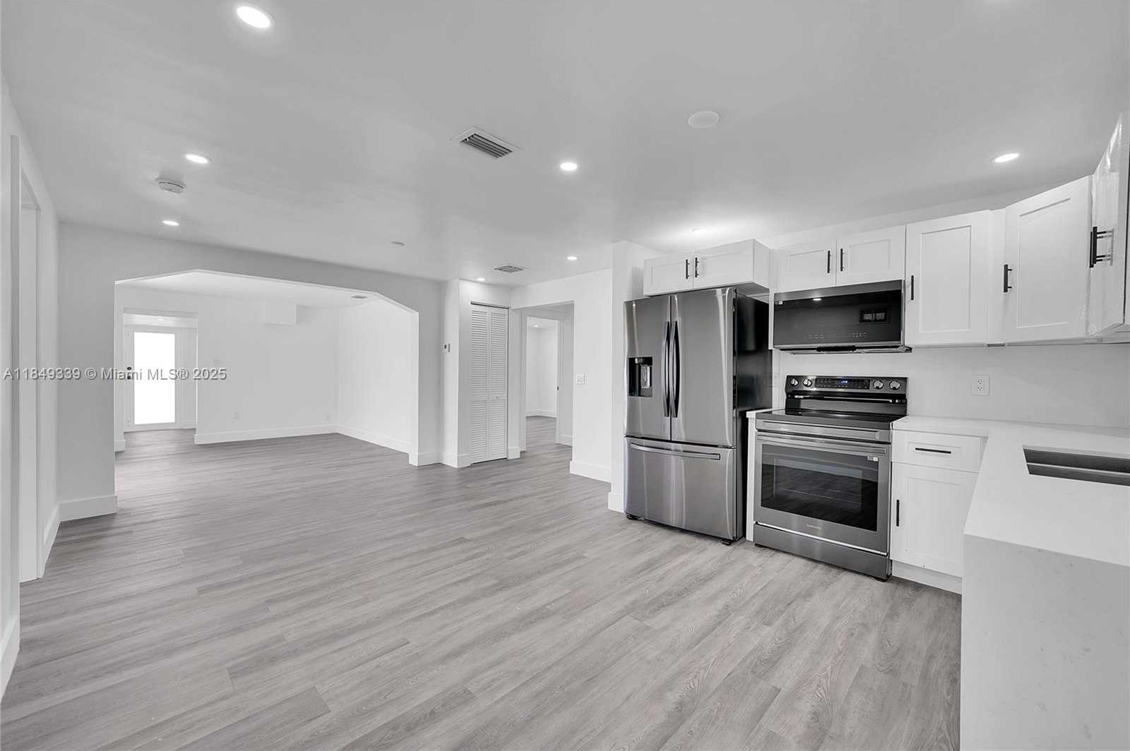 Small Image of 5658 SOUTH WEST 1ST ST, Miami Number 10