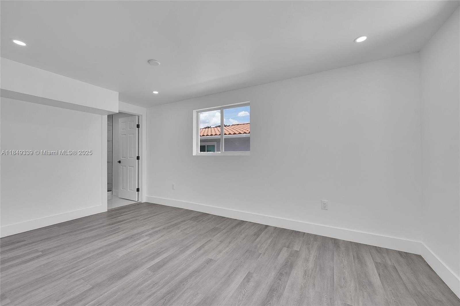 Small Image of 5658 SOUTH WEST 1ST ST, Miami Number 20