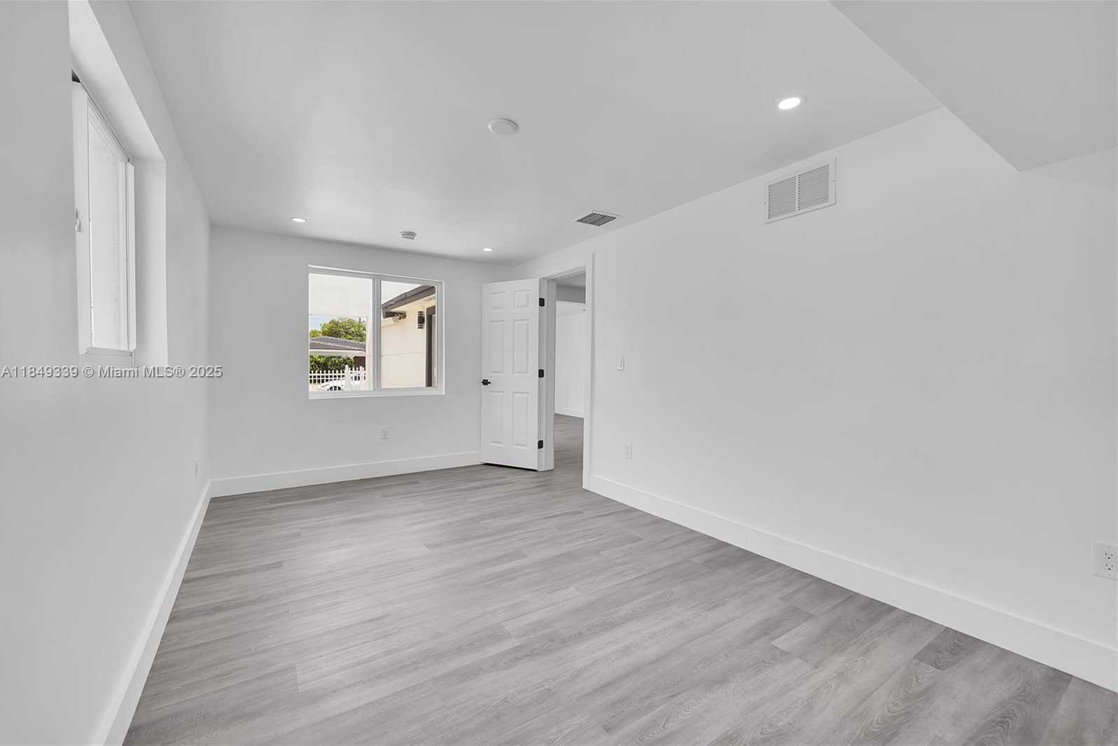 Small Image of 5658 SOUTH WEST 1ST ST, Miami Number 22