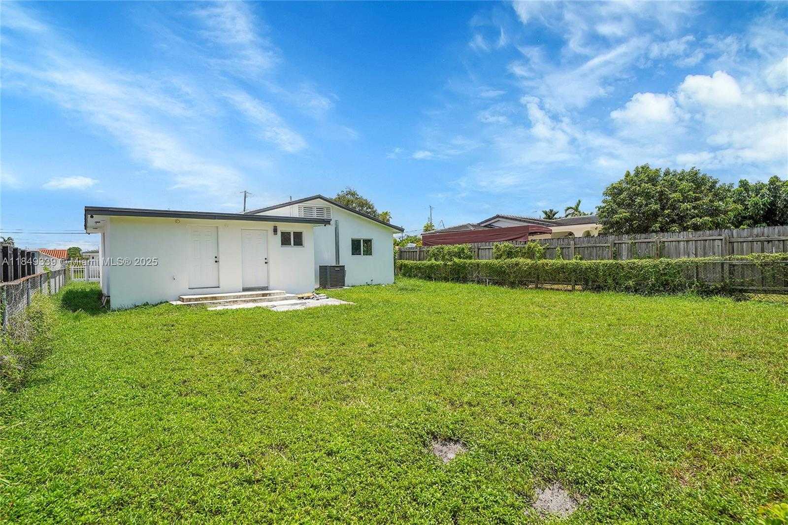 Small Image of 5658 SOUTH WEST 1ST ST, Miami Number 26