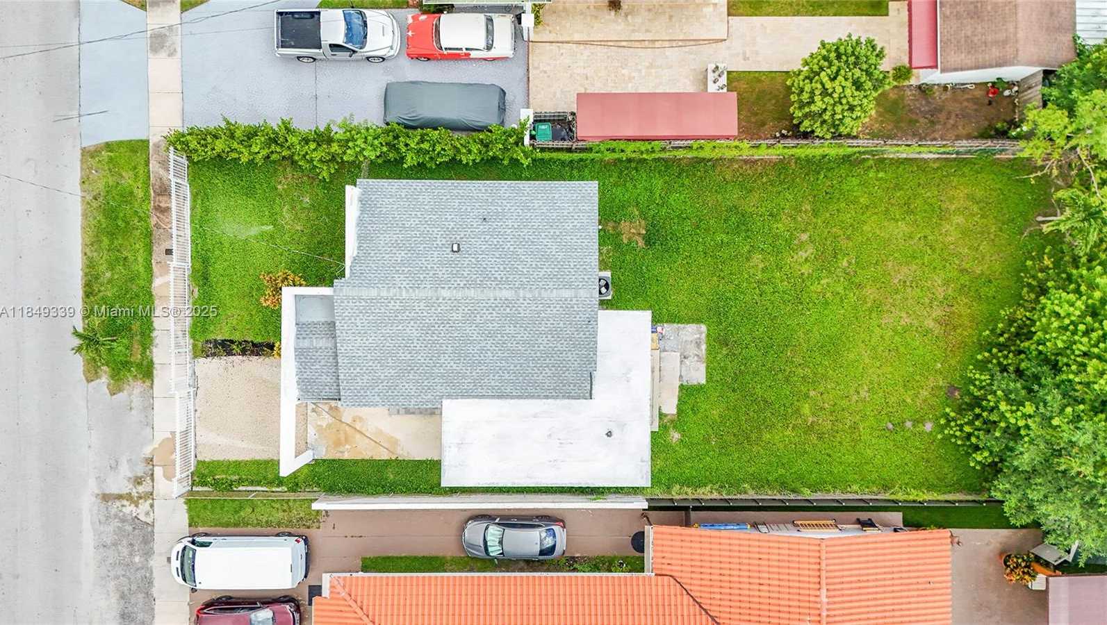 Small Image of 5658 SOUTH WEST 1ST ST, Miami Number 29