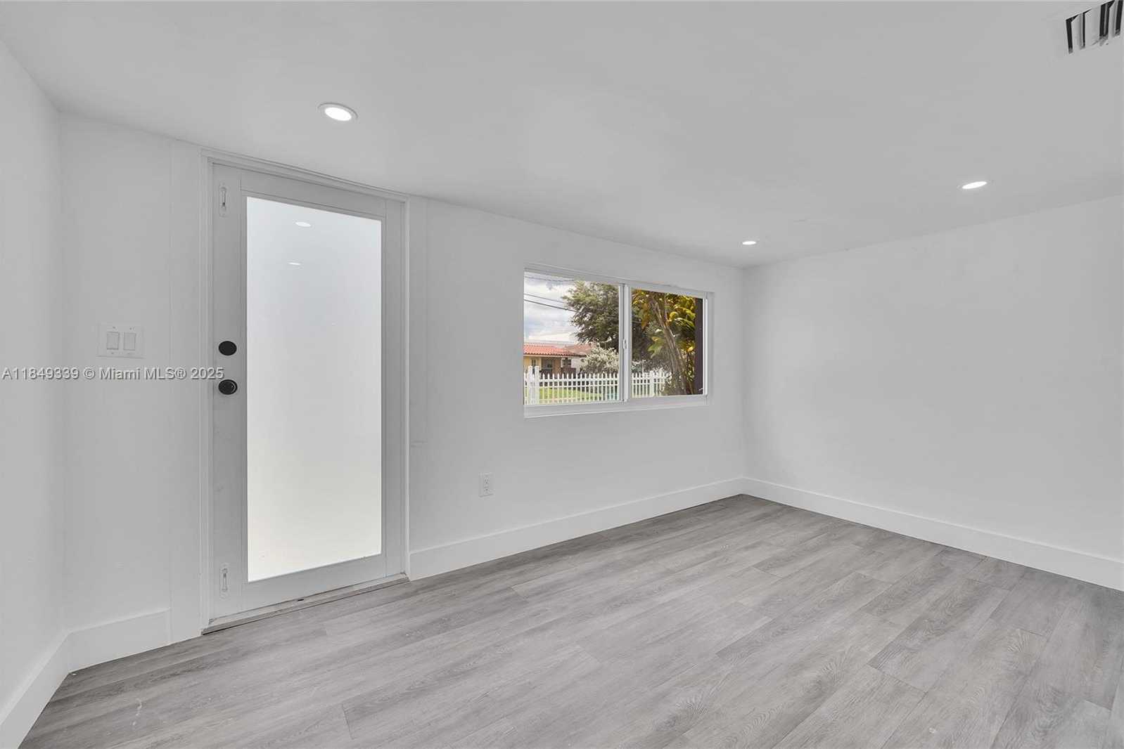 Small Image of 5658 SOUTH WEST 1ST ST, Miami Number 4