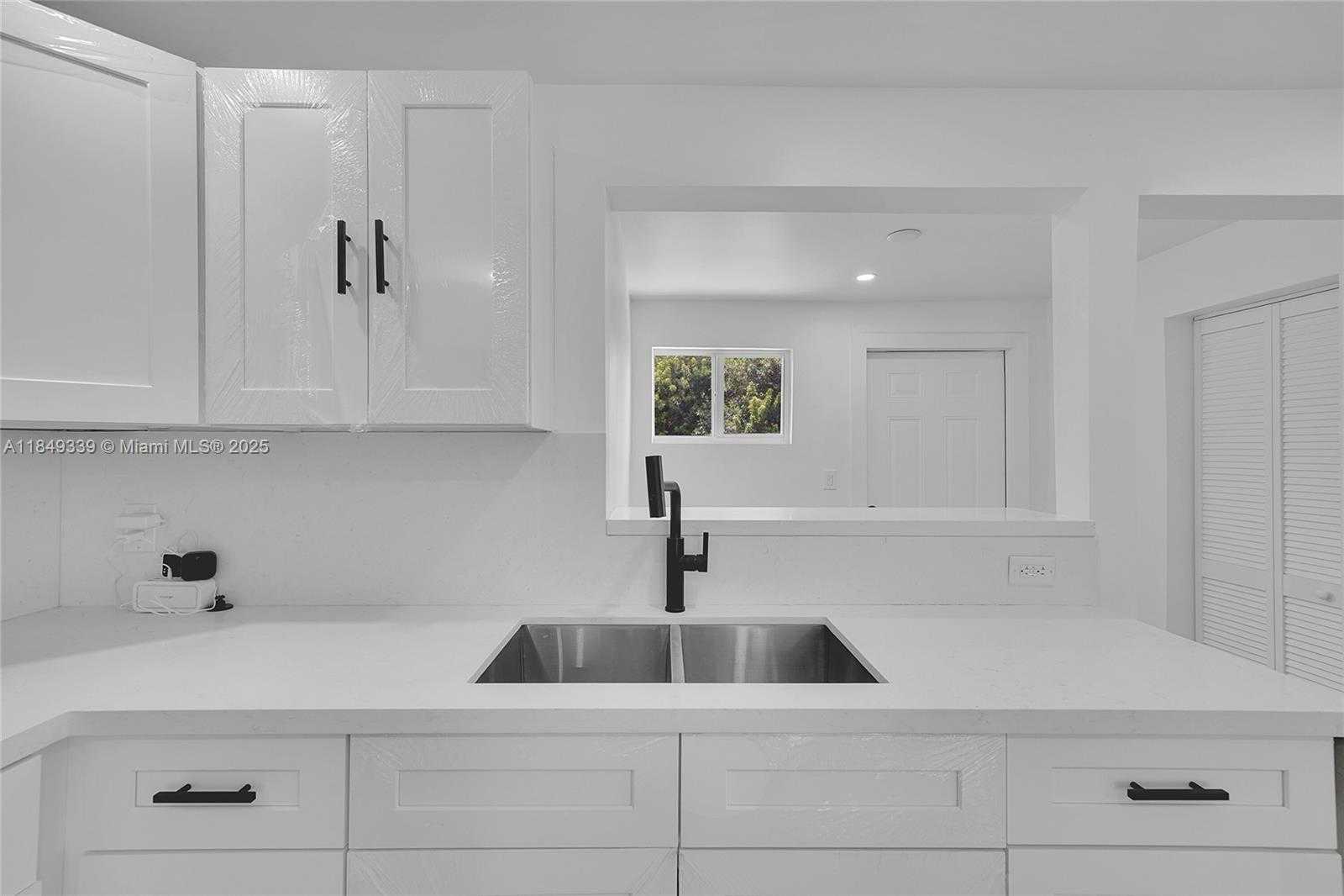 Small Image of 5658 SOUTH WEST 1ST ST, Miami Number 9