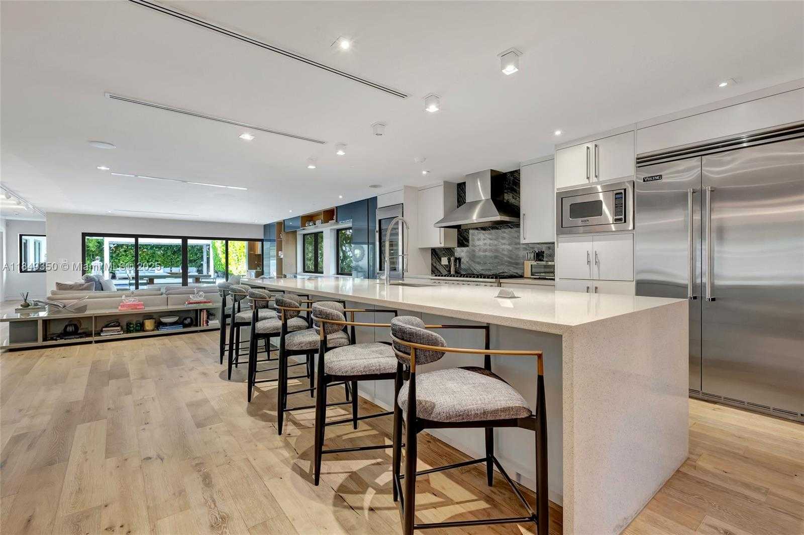 Small Image of 2152 PRAIRIE AVE, Miami Beach Number 12
