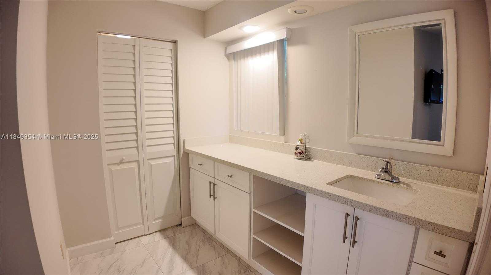 Small Image of 14909 SOUTH WEST 141ST PL, Miami Number 5