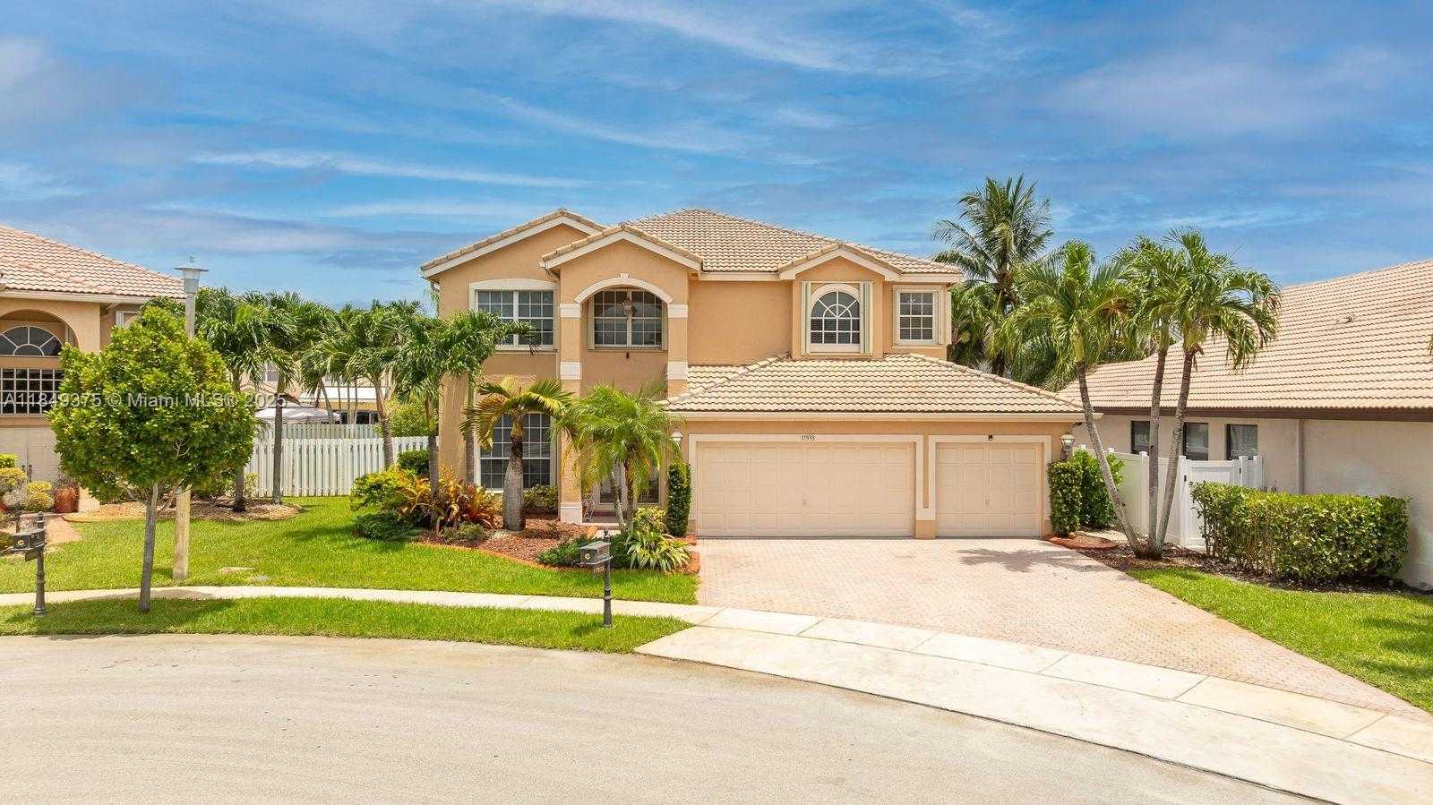 Small Image of 17933 SOUTH WEST 35TH CT, Miramar Number 4