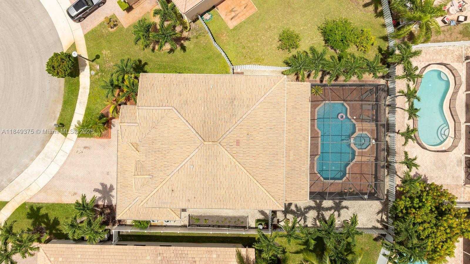 Small Image of 17933 SOUTH WEST 35TH CT, Miramar Number 58