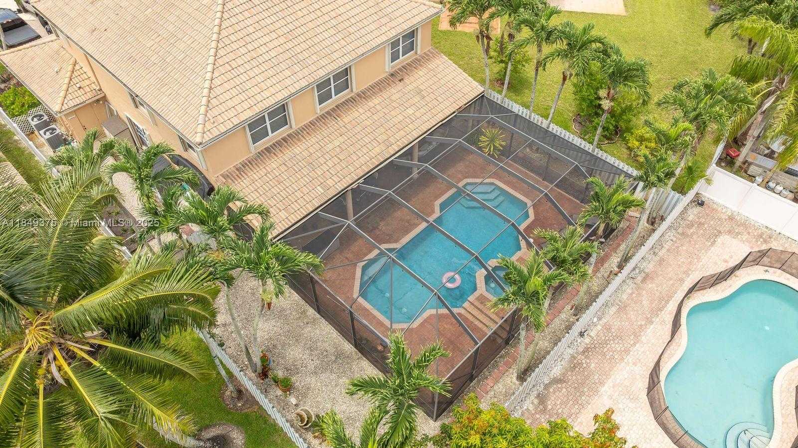 Small Image of 17933 SOUTH WEST 35TH CT, Miramar Number 60