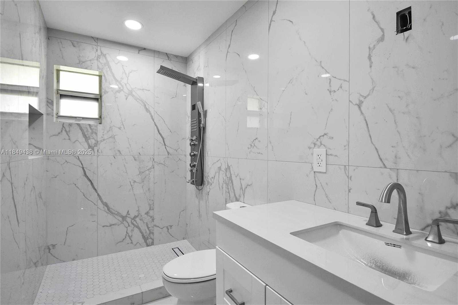 Small Image of 18200 SOUTH WEST 48TH ST, Southwest Ranches Number 21