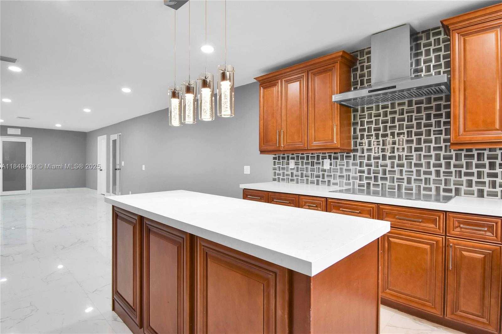 Small Image of 18200 SOUTH WEST 48TH ST, Southwest Ranches Number 3