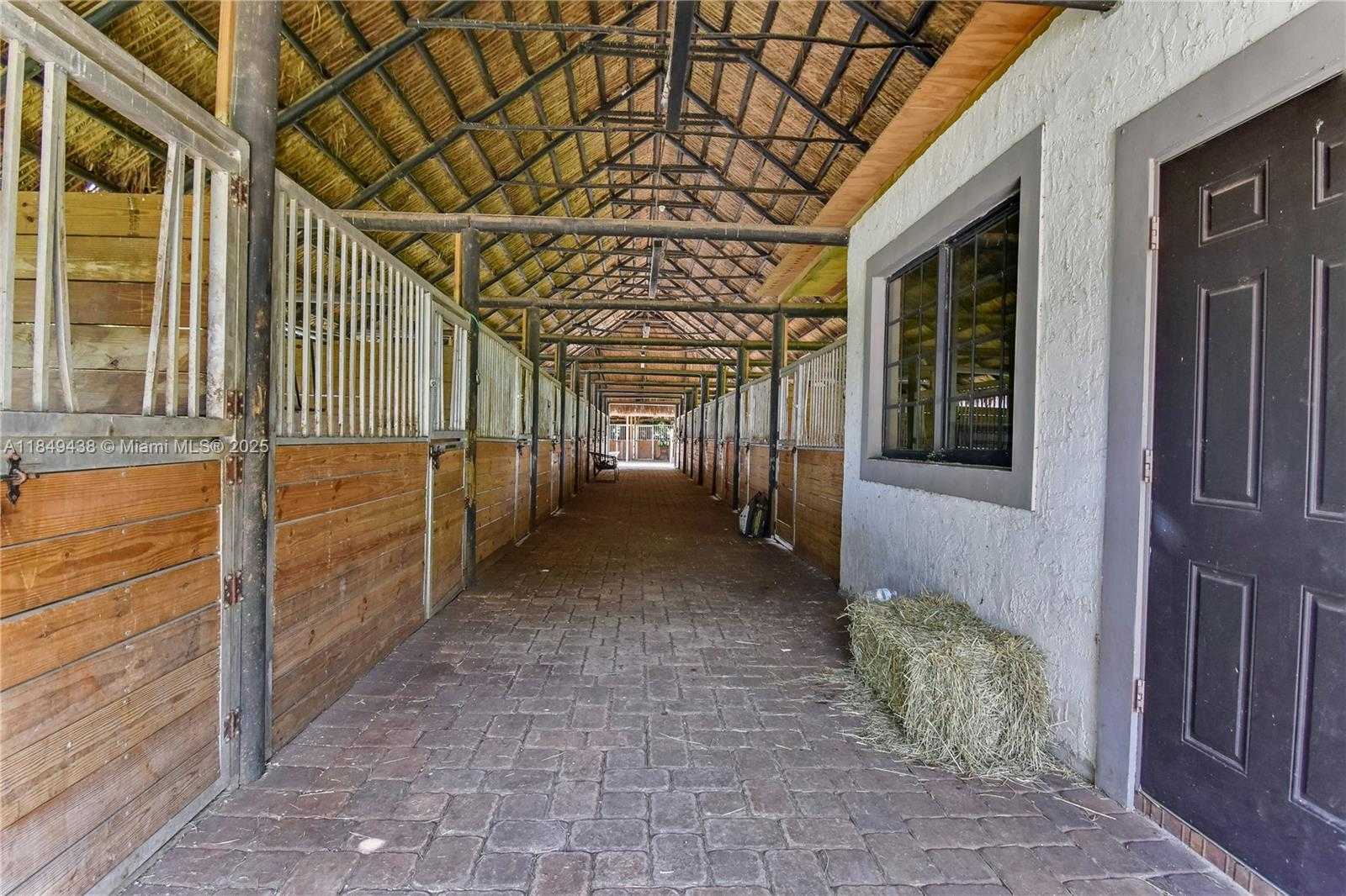 Small Image of 18200 SOUTH WEST 48TH ST, Southwest Ranches Number 31