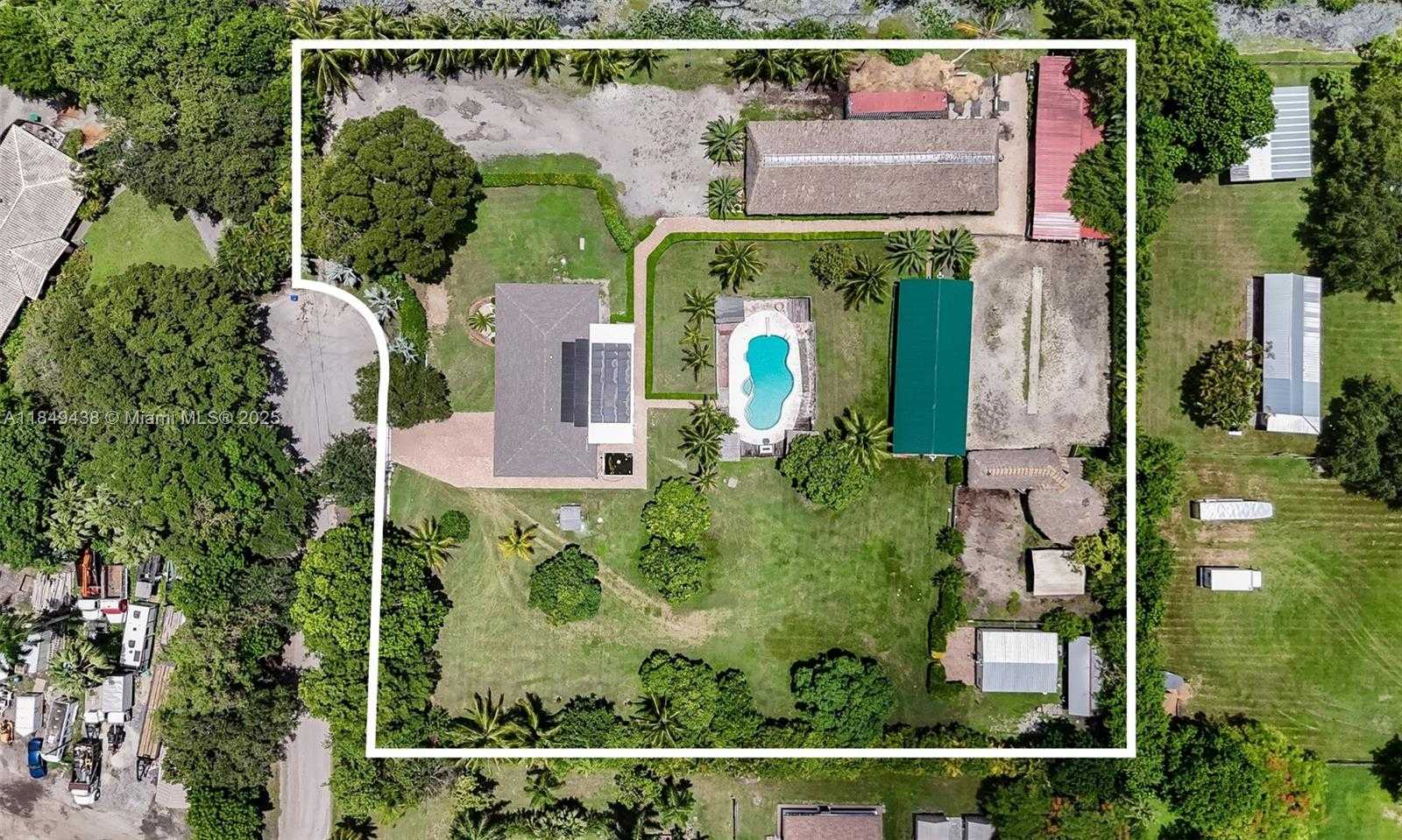 Small Image of 18200 SOUTH WEST 48TH ST, Southwest Ranches Number 43