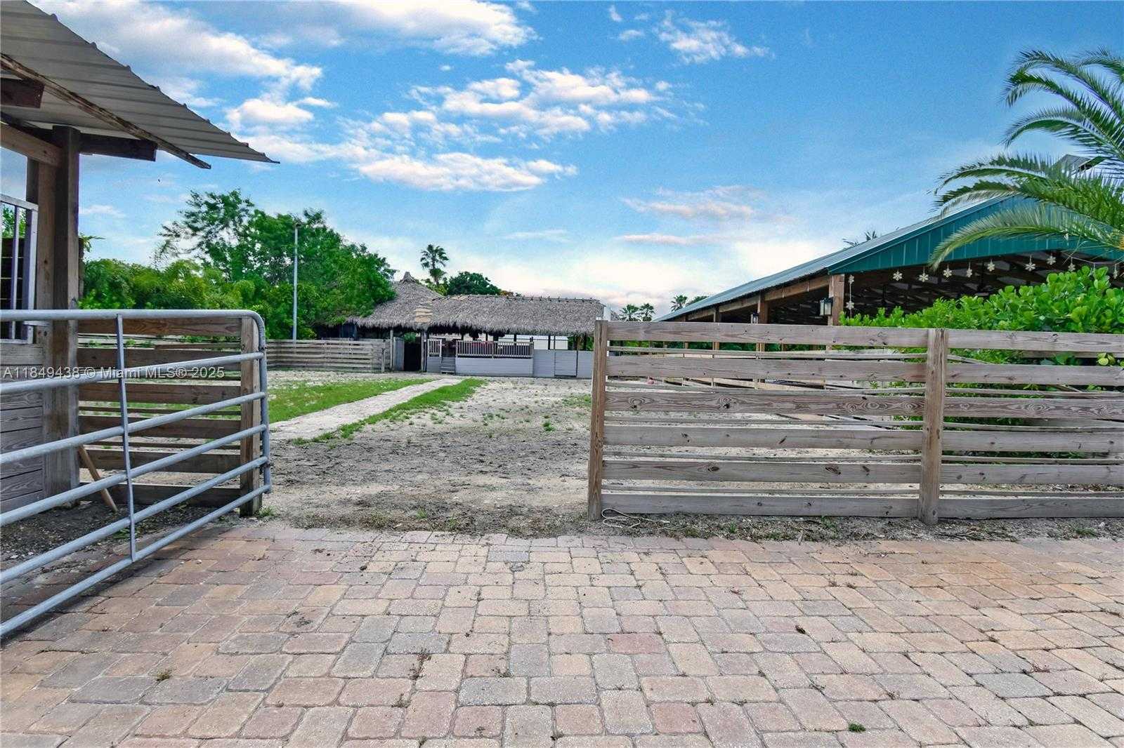 Small Image of 18200 SOUTH WEST 48TH ST, Southwest Ranches Number 9