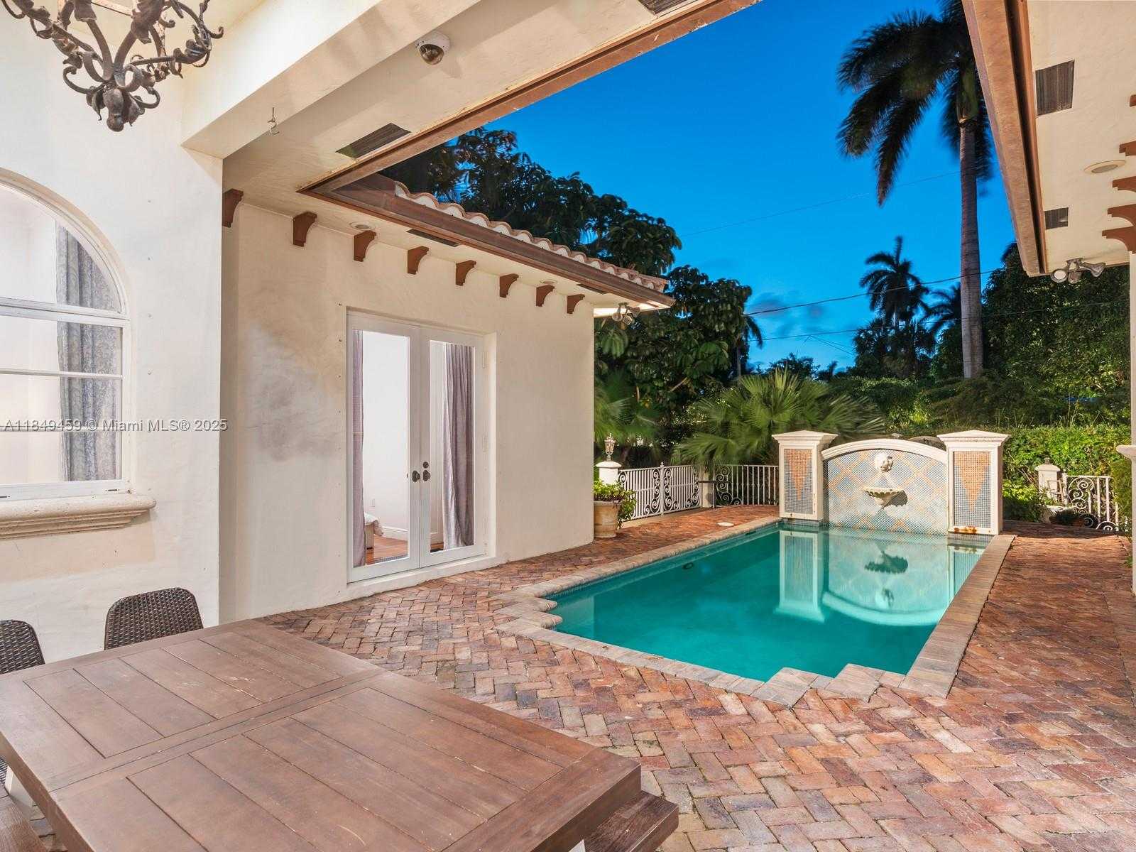 Small Image of 1223 JACKSON ST, Hollywood Number 2