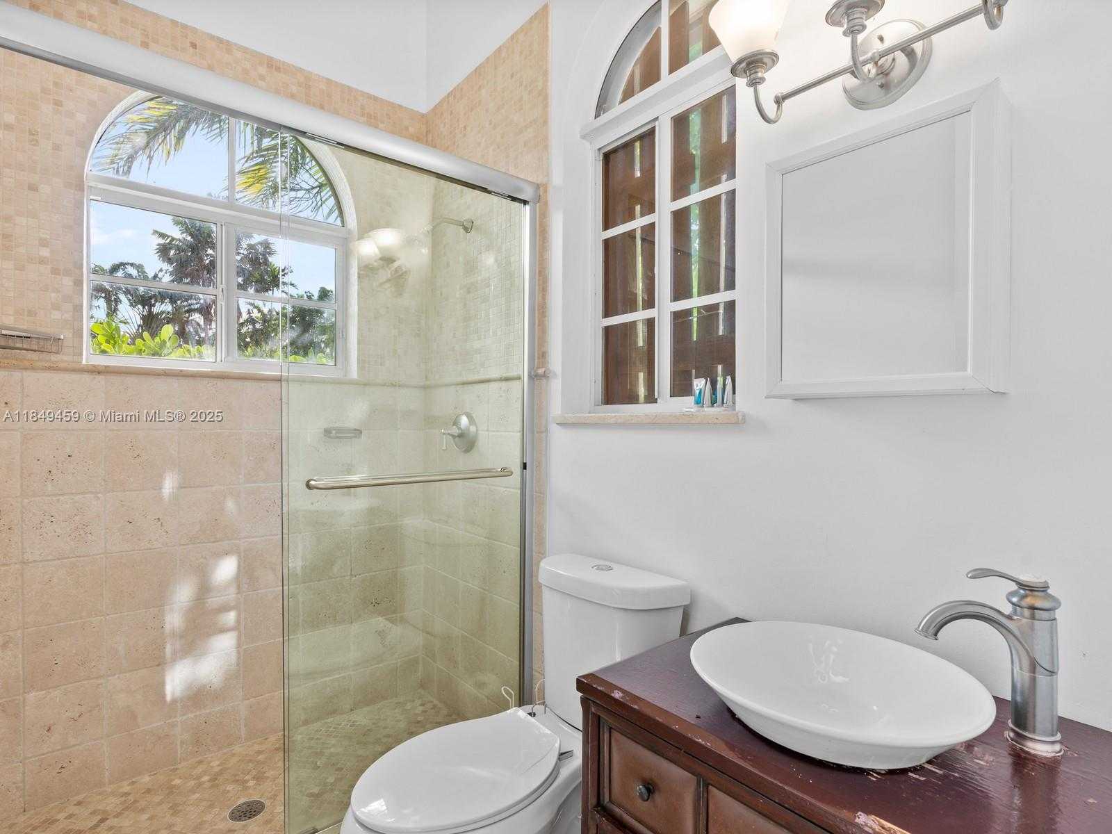 Small Image of 1223 JACKSON ST, Hollywood Number 29
