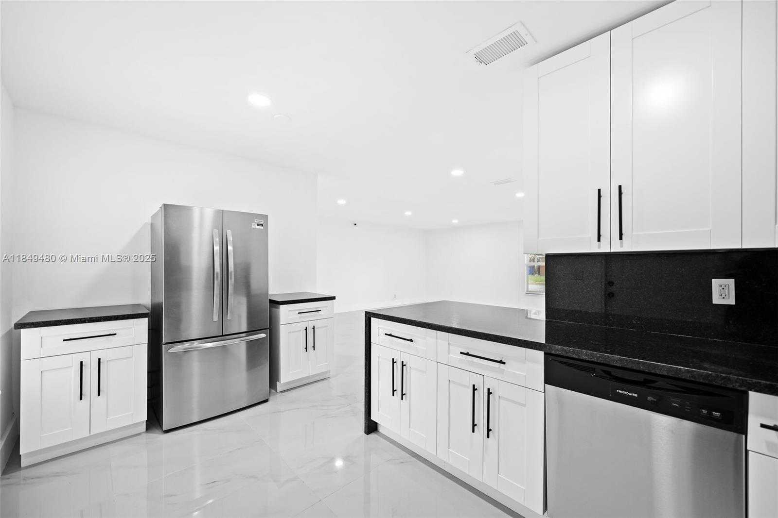 Small Image of 8201 SOUTH WEST 7TH CT, North Lauderdale Number 13