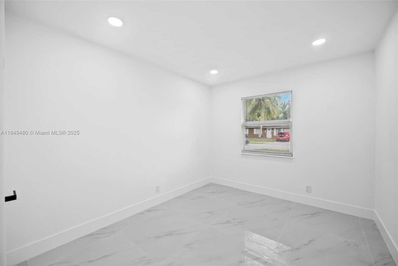 Small Image of 8201 SOUTH WEST 7TH CT, North Lauderdale Number 24