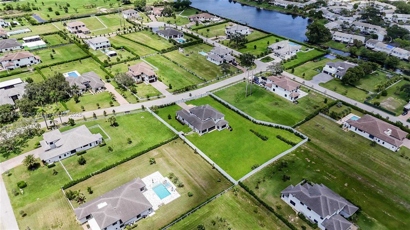 Small Image of 15846 SOUTH WEST 49TH ST, Southwest Ranches Number 40