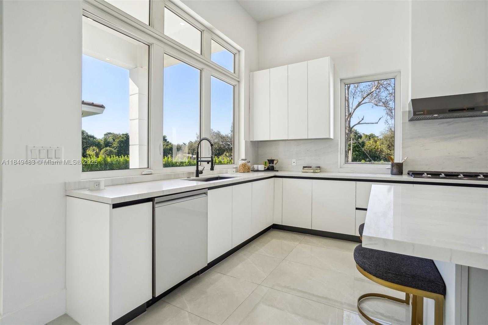 Small Image of 7900 SOUTH WEST 70TH ST, Miami Number 21
