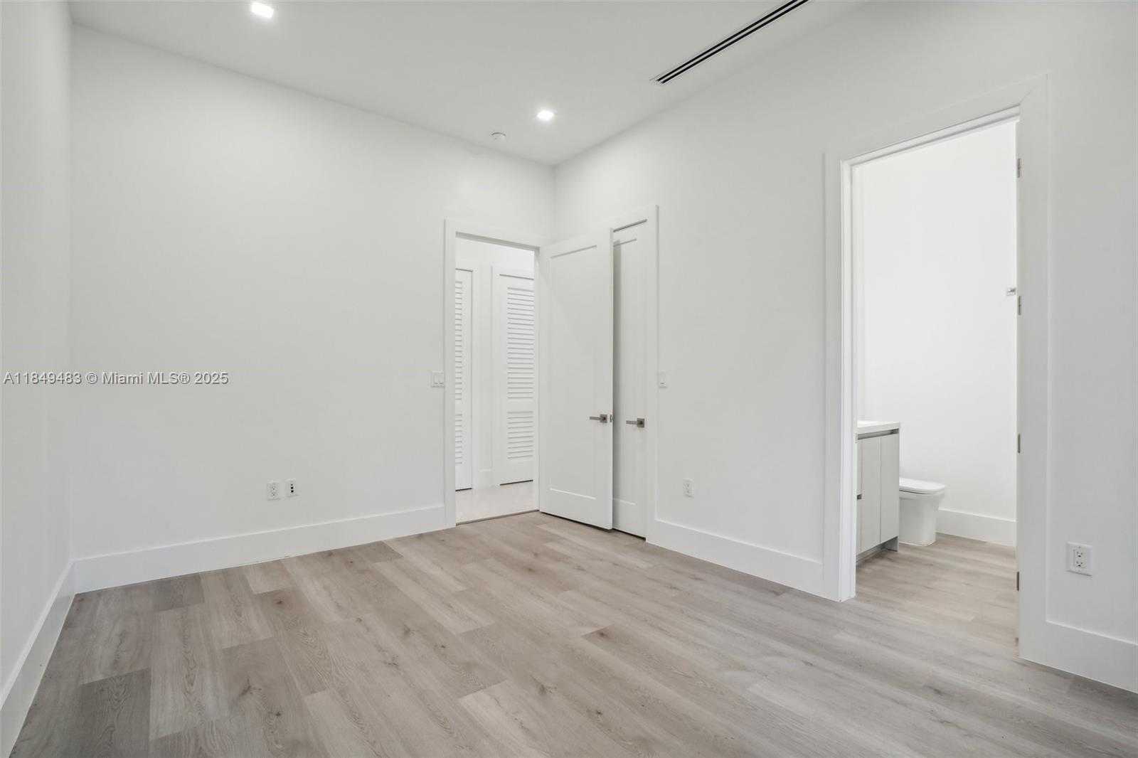 Small Image of 7900 SOUTH WEST 70TH ST, Miami Number 37