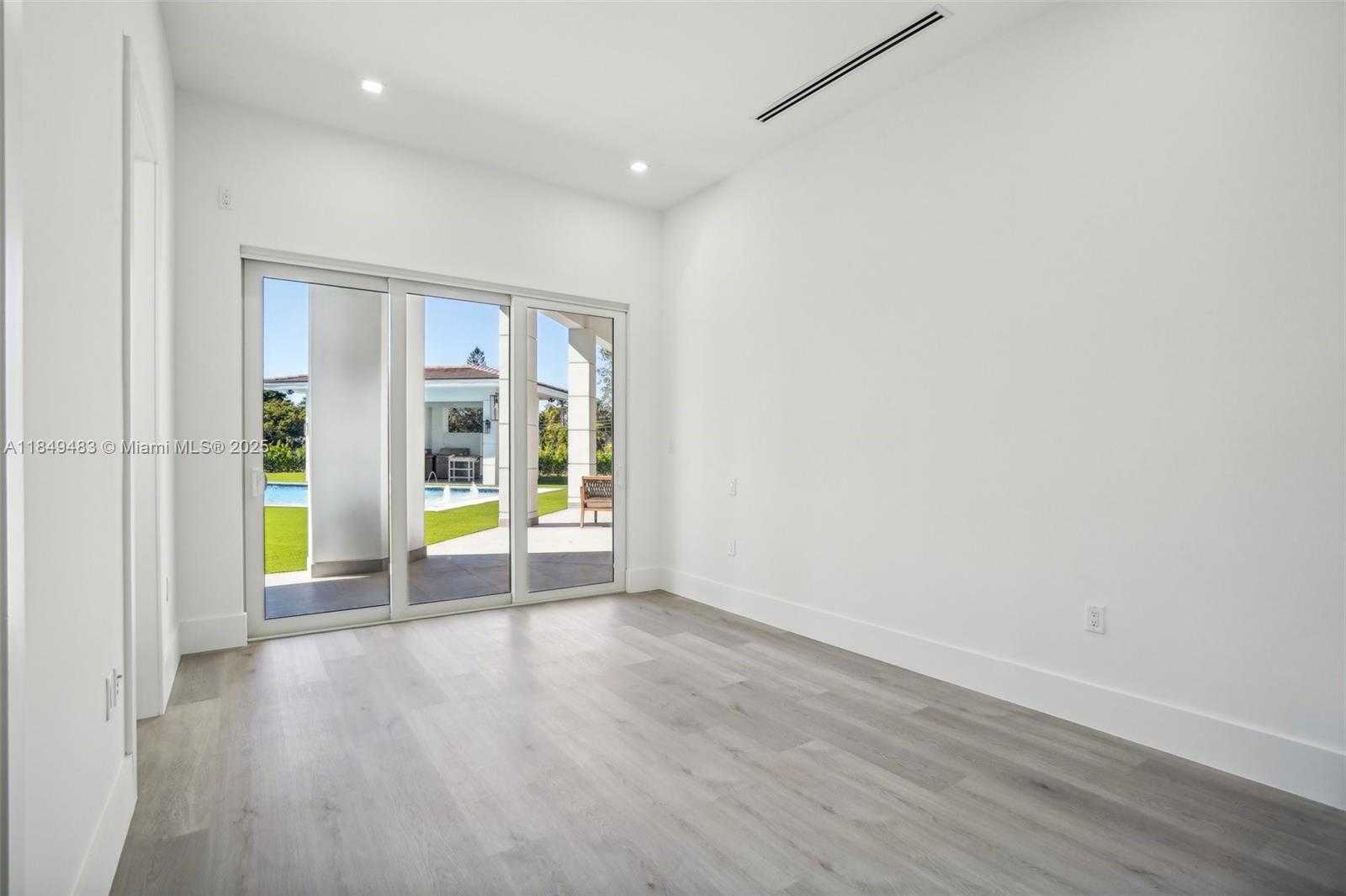 Small Image of 7900 SOUTH WEST 70TH ST, Miami Number 38