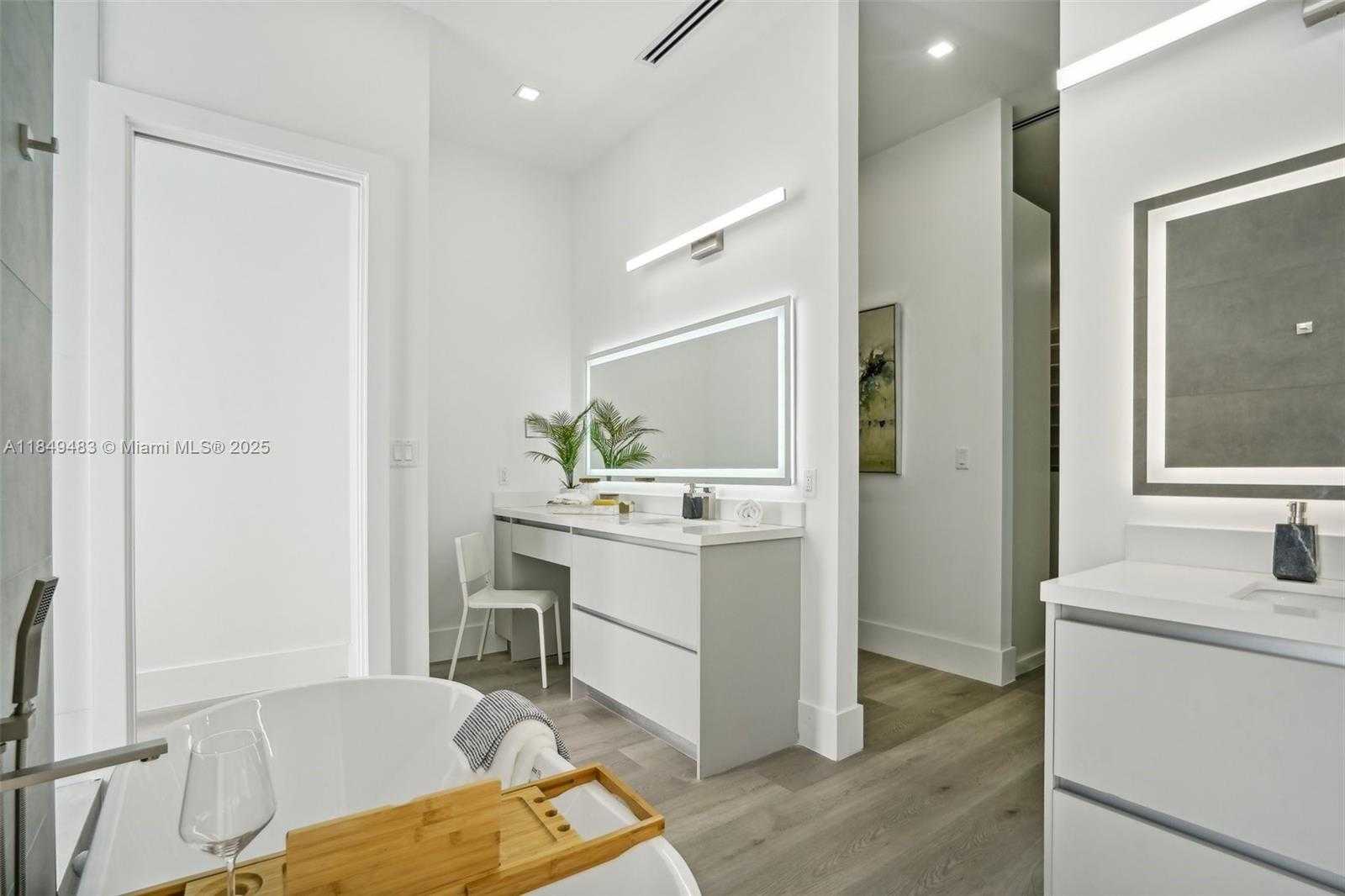 Small Image of 7900 SOUTH WEST 70TH ST, Miami Number 42