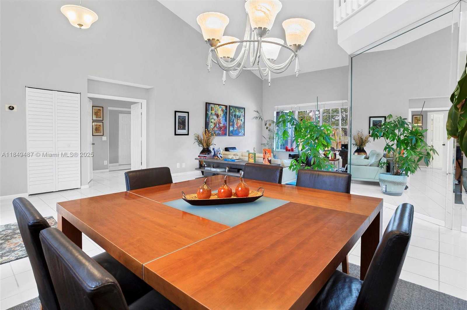 Small Image of 2613 OAKBROOK DR, Weston Number 18
