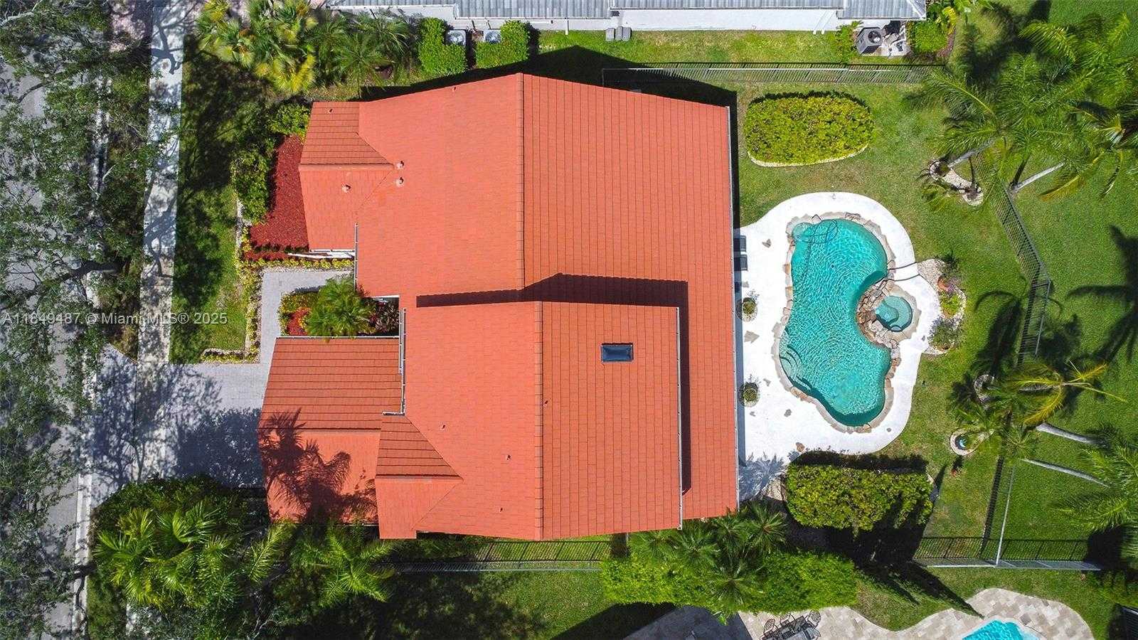 Small Image of 2613 OAKBROOK DR, Weston Number 2