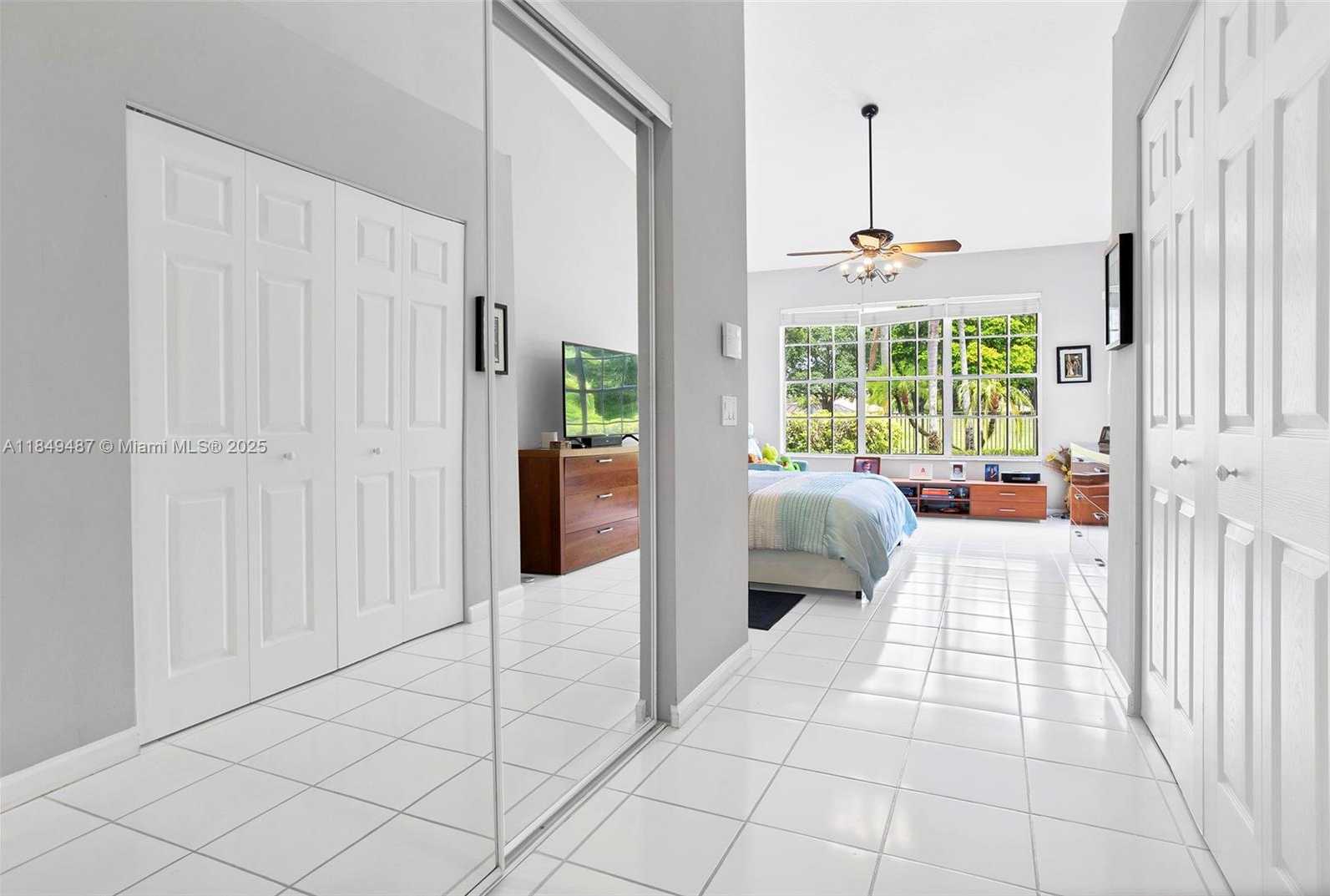 Small Image of 2613 OAKBROOK DR, Weston Number 20