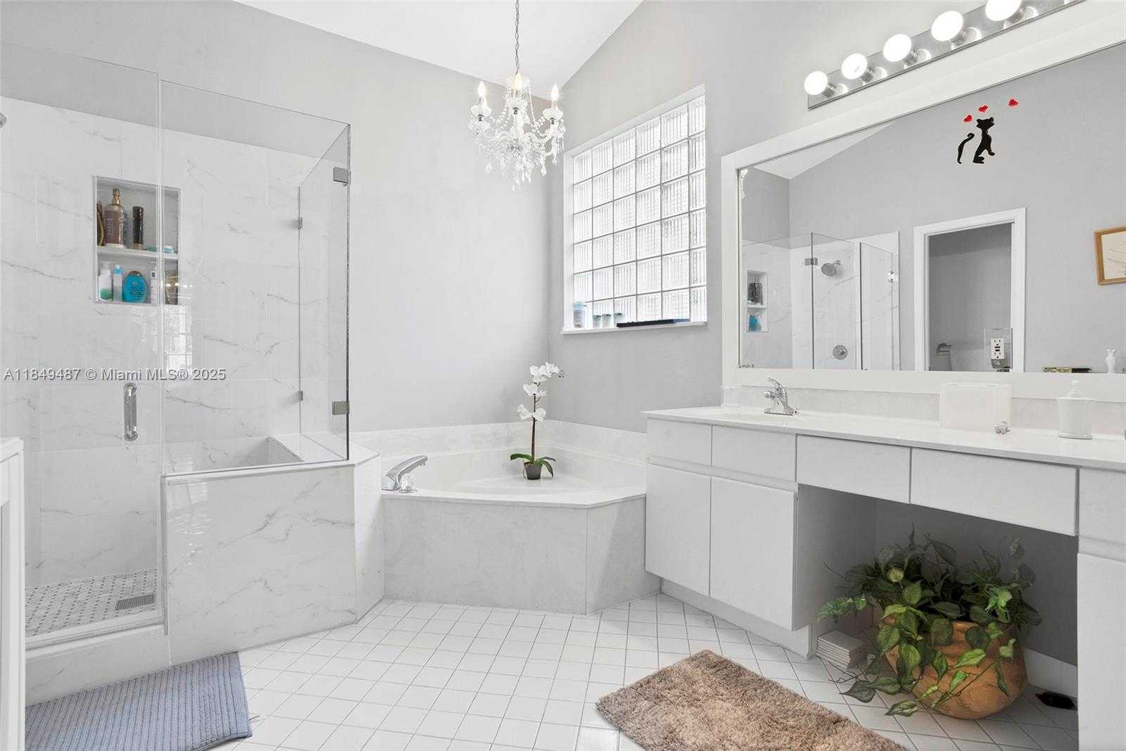 Small Image of 2613 OAKBROOK DR, Weston Number 22