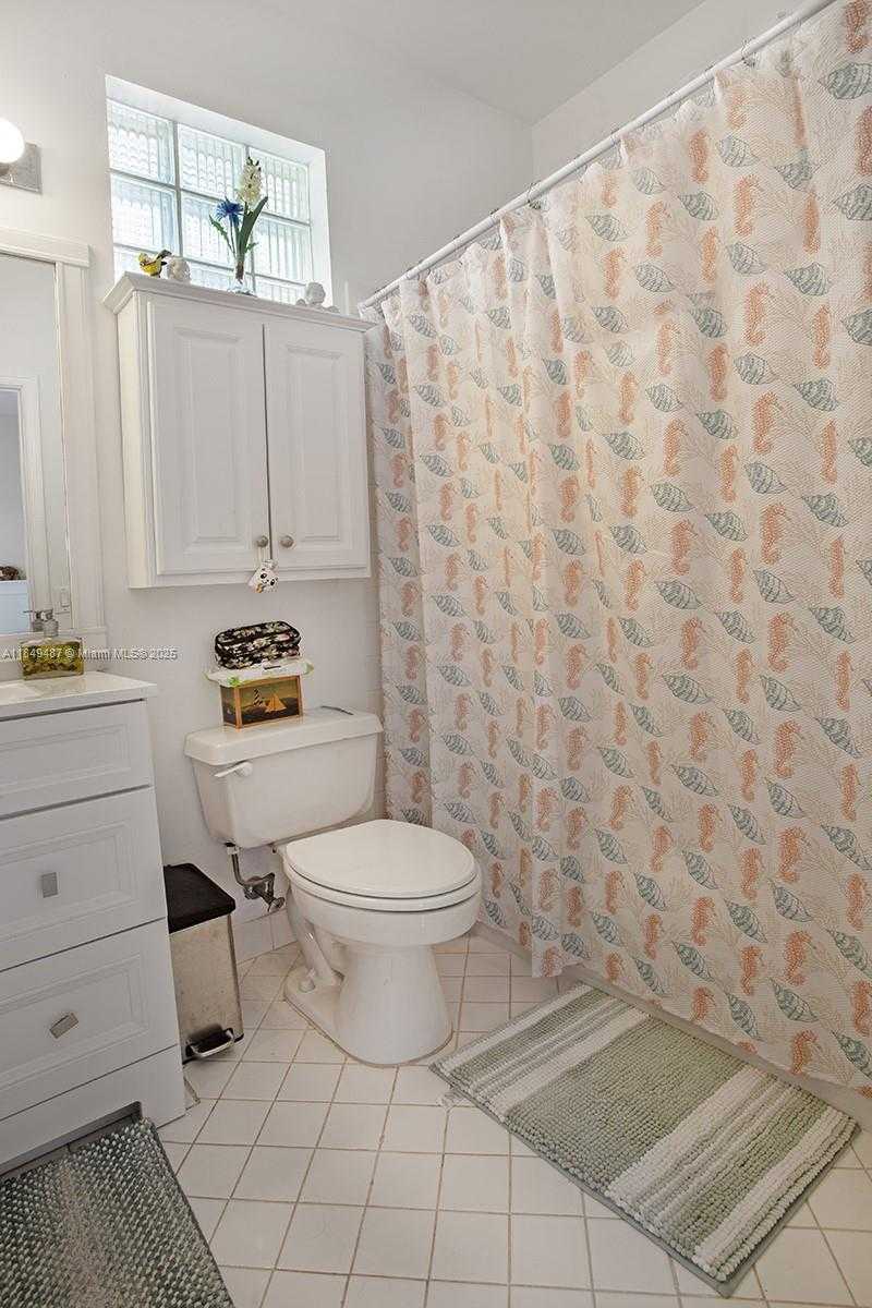 Small Image of 2613 OAKBROOK DR, Weston Number 28