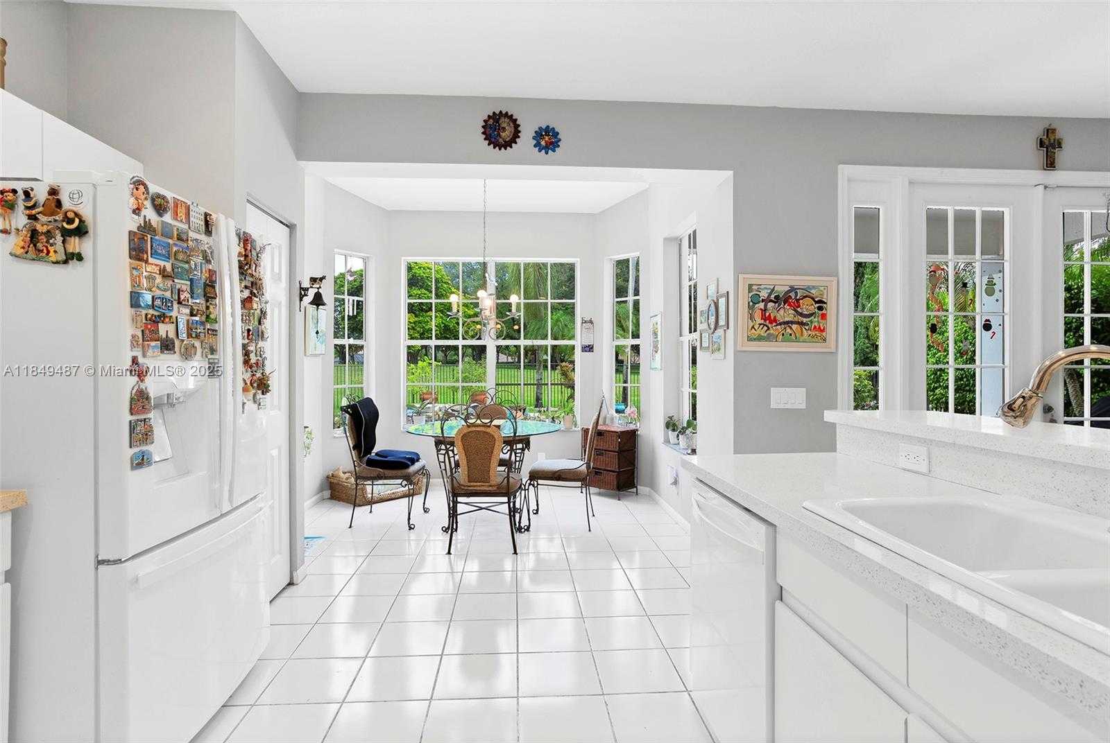 Small Image of 2613 OAKBROOK DR, Weston Number 40