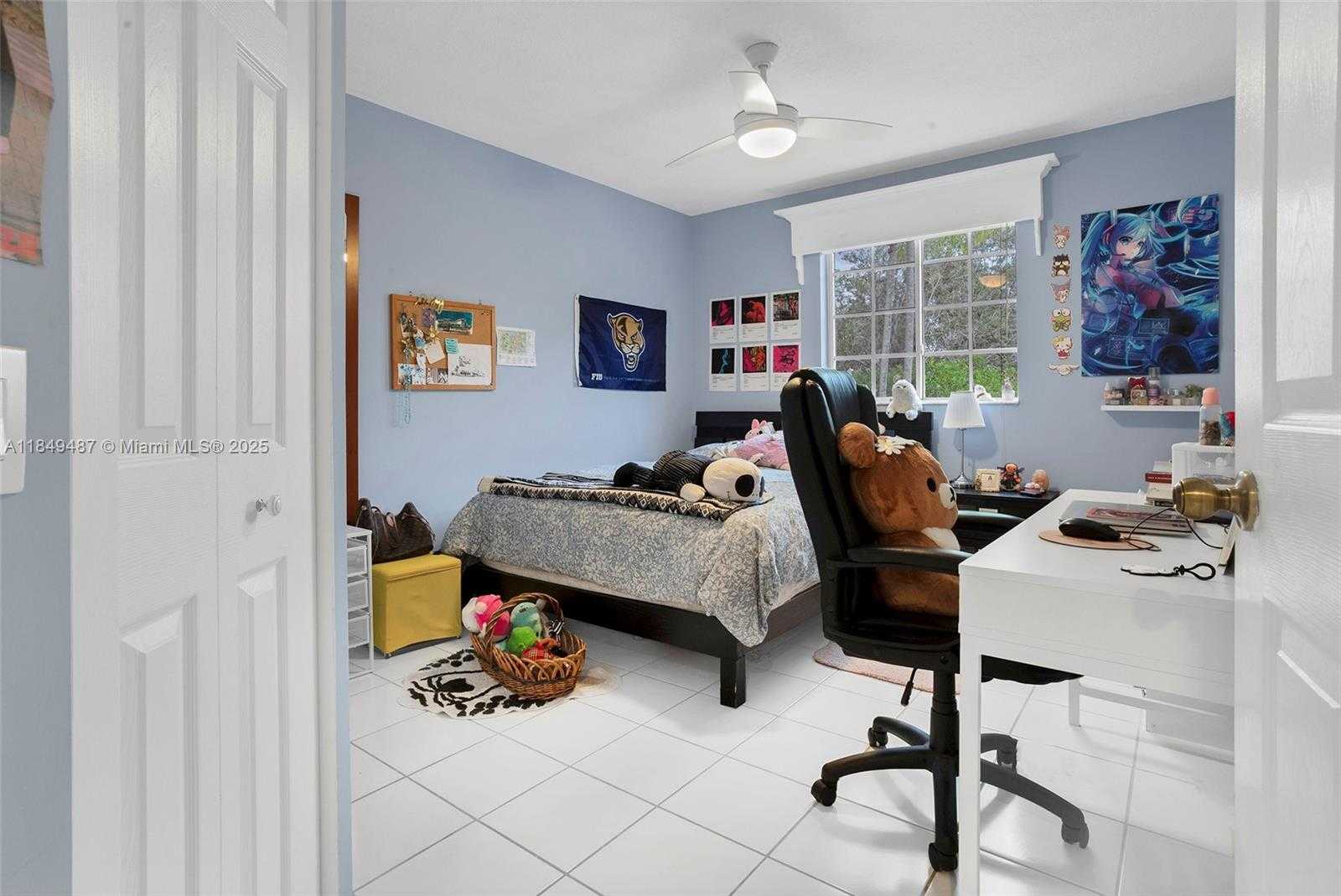 Small Image of 2613 OAKBROOK DR, Weston Number 49