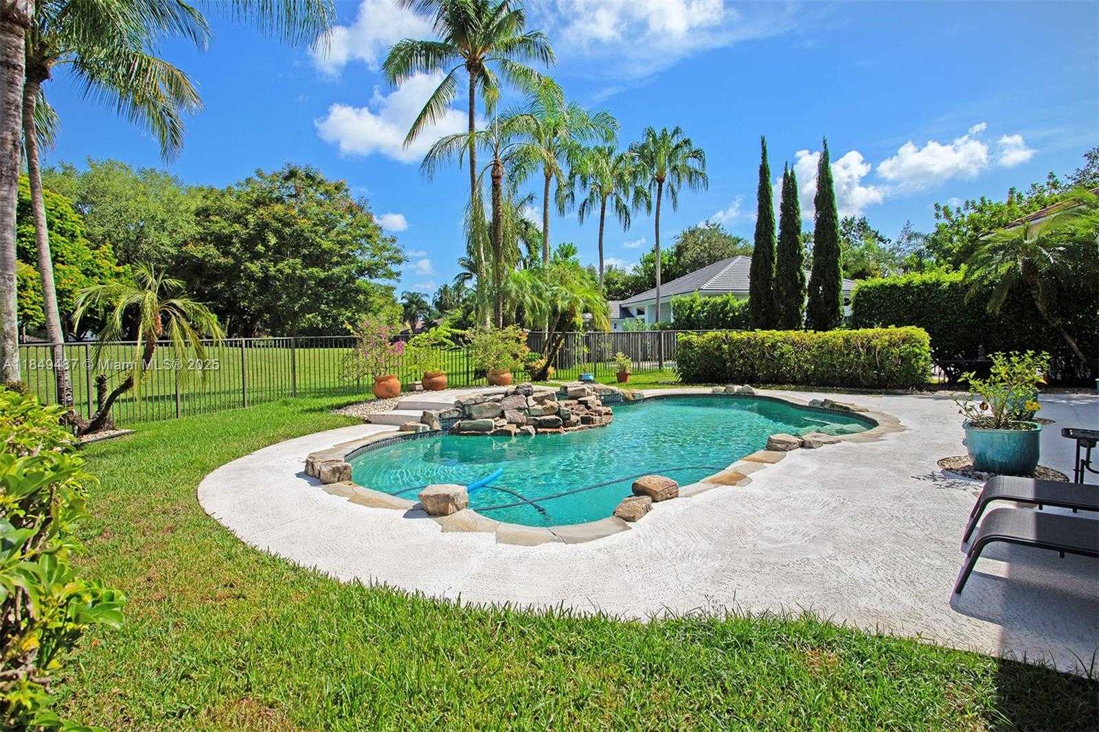 Small Image of 2613 OAKBROOK DR, Weston Number 55