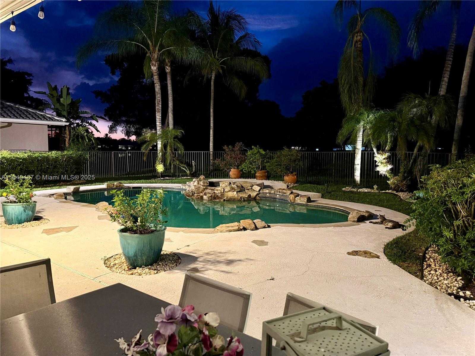 Small Image of 2613 OAKBROOK DR, Weston Number 57