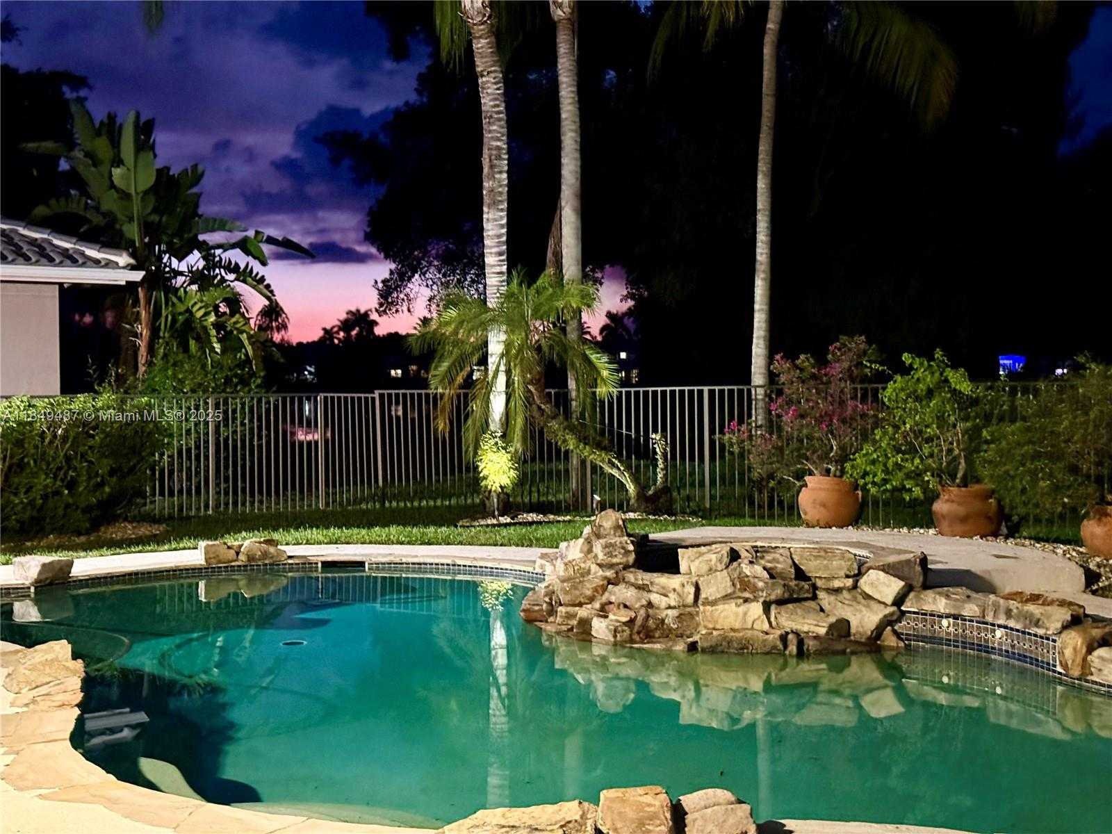 Small Image of 2613 OAKBROOK DR, Weston Number 59