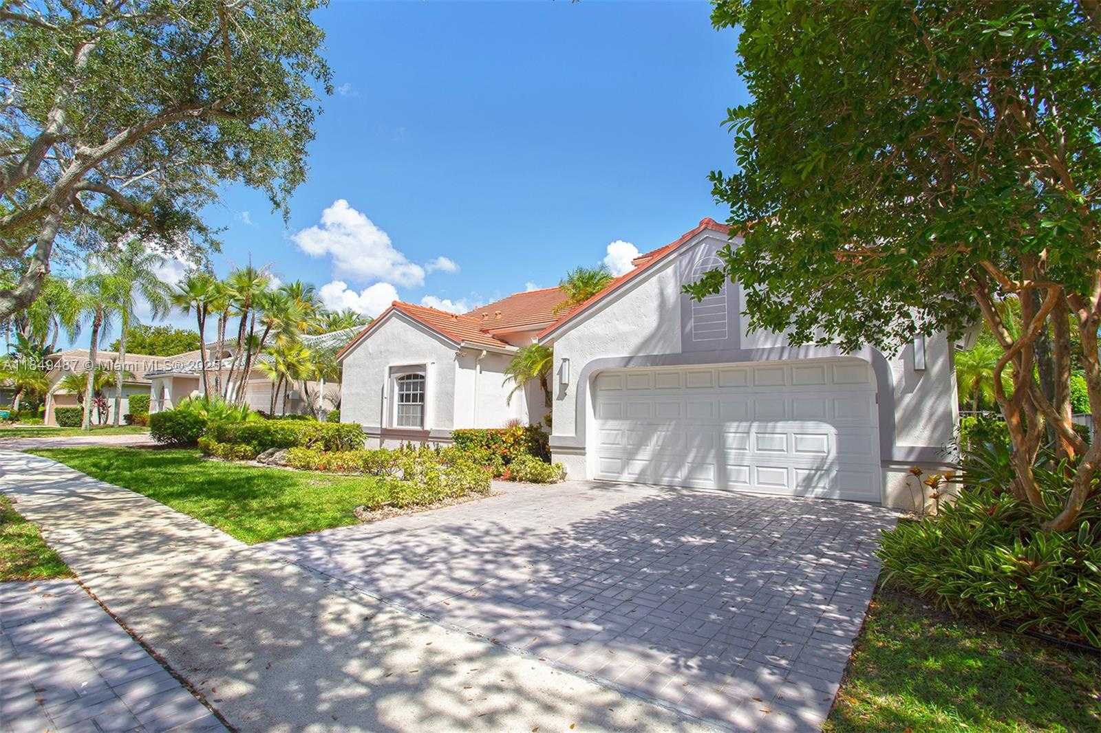 Small Image of 2613 OAKBROOK DR, Weston Number 9