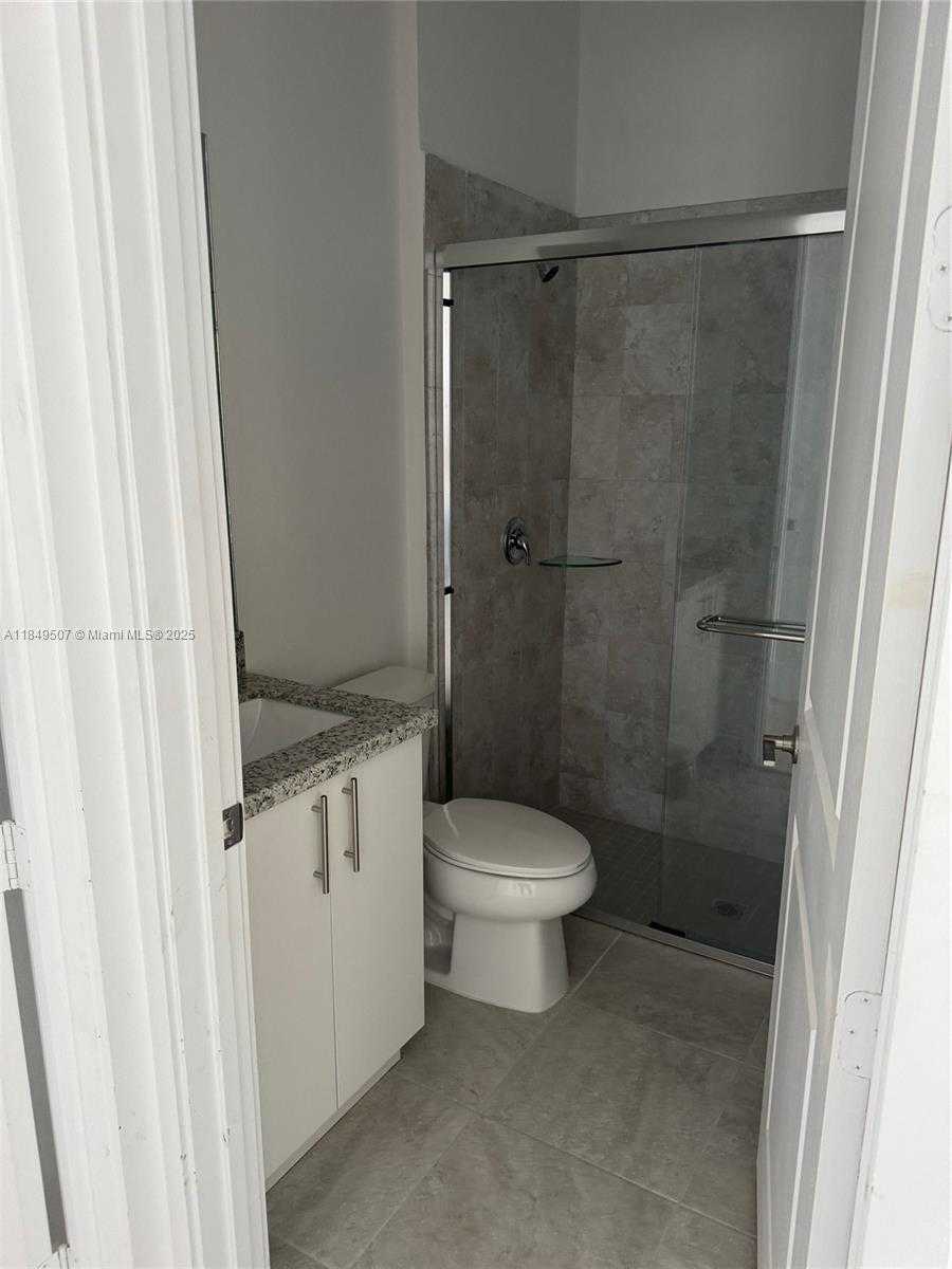 Small Image of 18922 SW 316th St, Homestead, FL 33033, USA Number 5