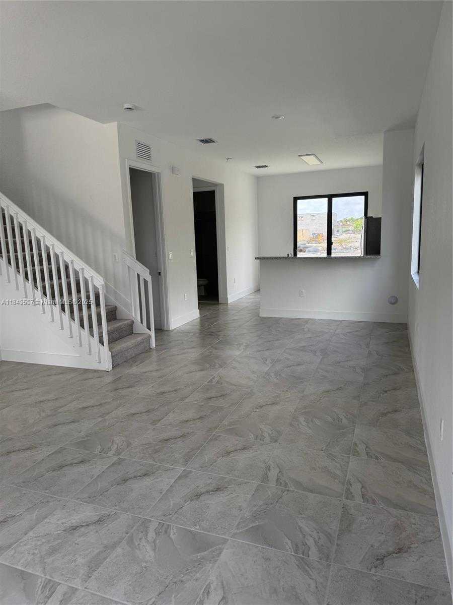 Small Image of 18922 SW 316th St, Homestead, FL 33033, USA Number 7