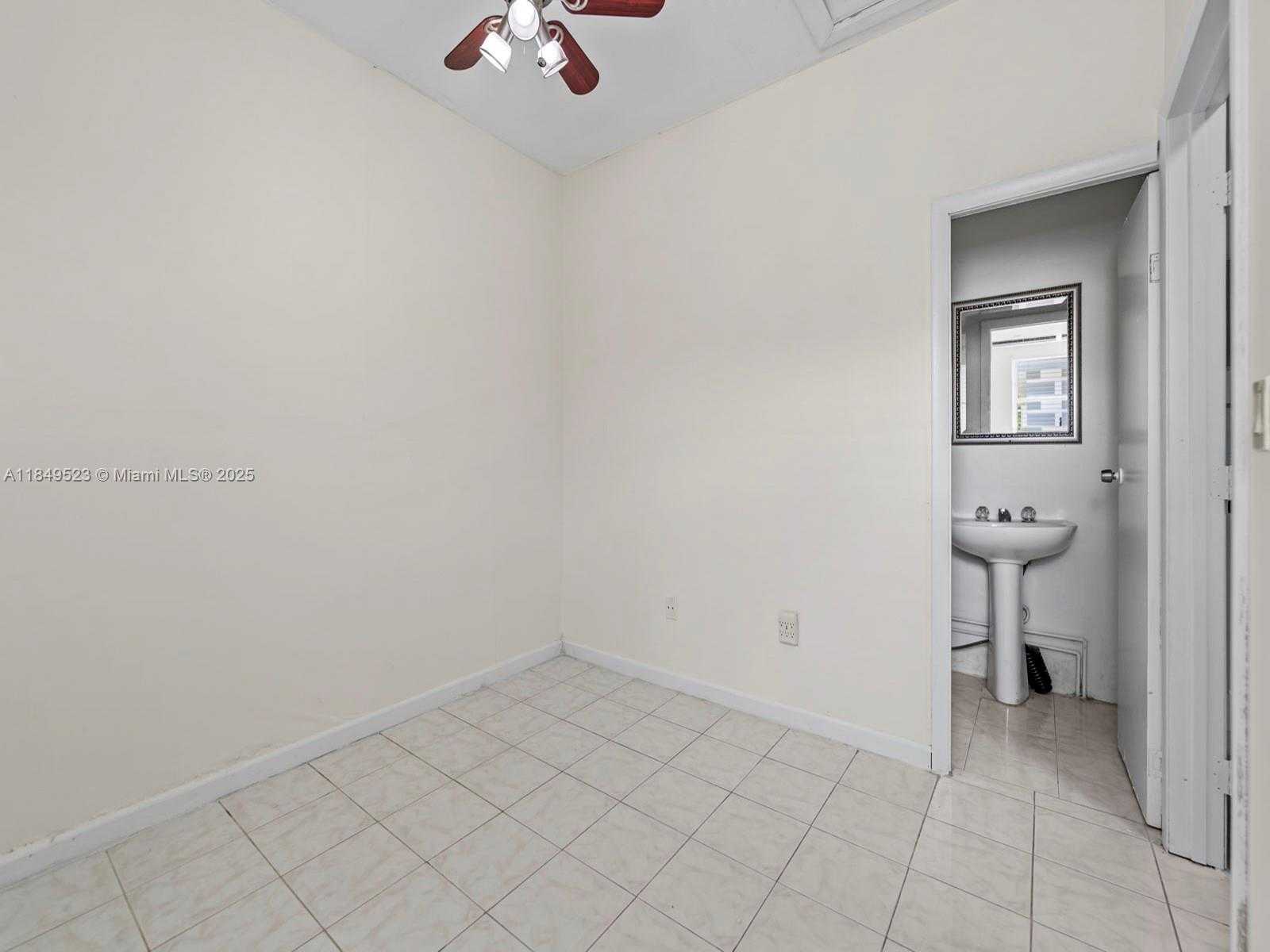 Small Image of 6572 SOUTH WEST 8TH CT, North Lauderdale Number 12