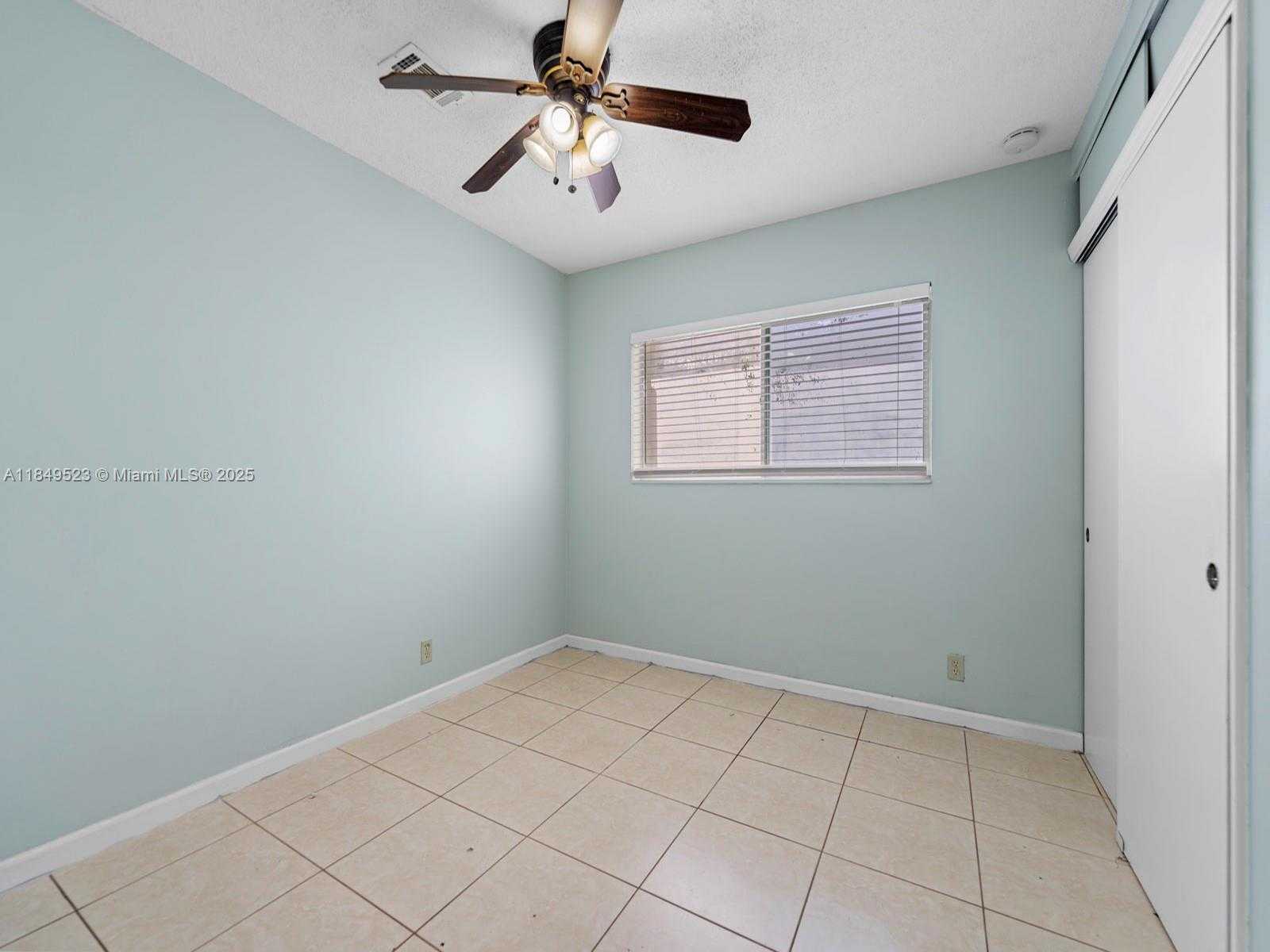 Small Image of 6572 SOUTH WEST 8TH CT, North Lauderdale Number 17
