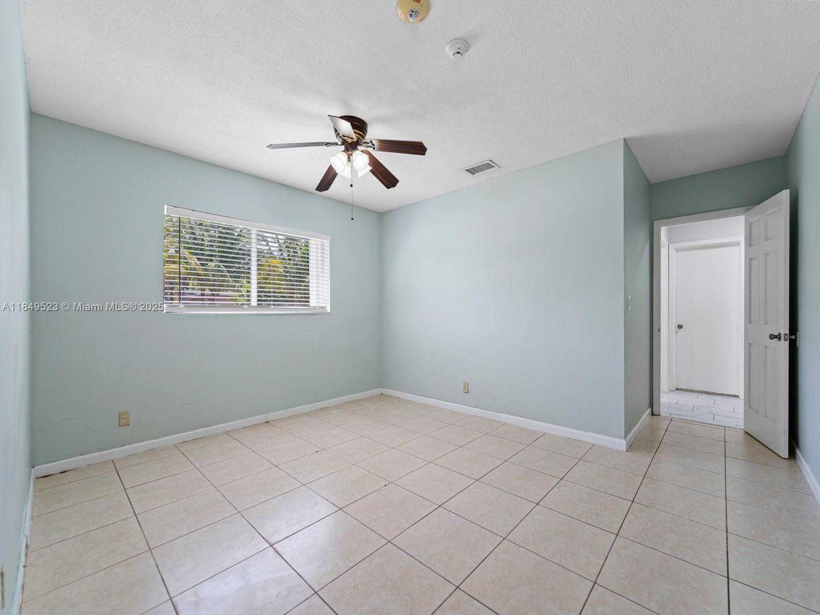 Small Image of 6572 SOUTH WEST 8TH CT, North Lauderdale Number 19