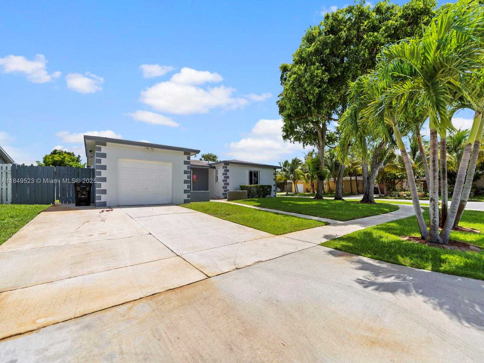 Small Image of 6572 SOUTH WEST 8TH CT, North Lauderdale Number 32